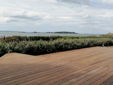 Magnifique chantier vue mer - Terrasse en bois exotique - Chevallier Paysage