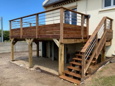 Terrasse bois sur pilotis - Chevallier Paysage